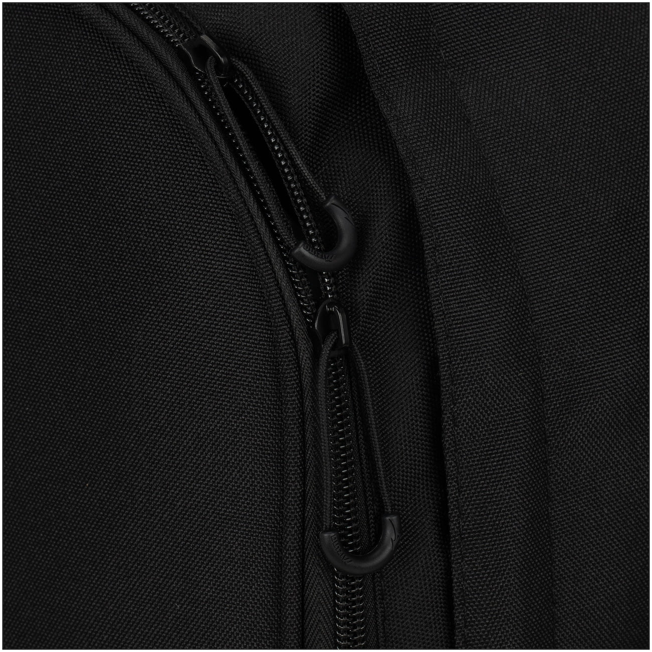 Mochila Mizuno Fun 22L: Espaçosa, Confortável e Ajustável para o Dia a Dia