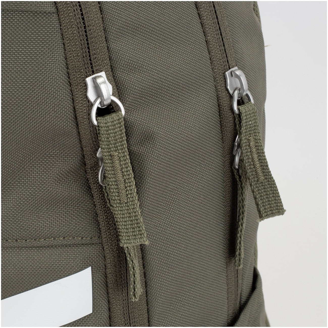 Mochila Nike Elemental Bkpk HBR 21 Litros: Estilo, Conforto e Organização Diária