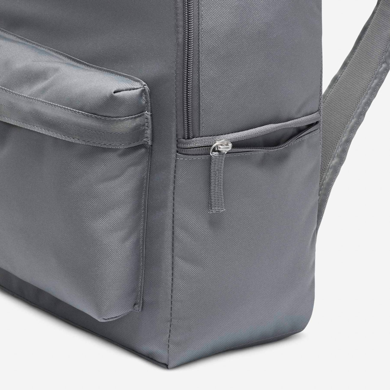 Mochila Nike Heritage Clássica Unissex 25 Litros: Estilo Sustentável com Compartimento Notebook
