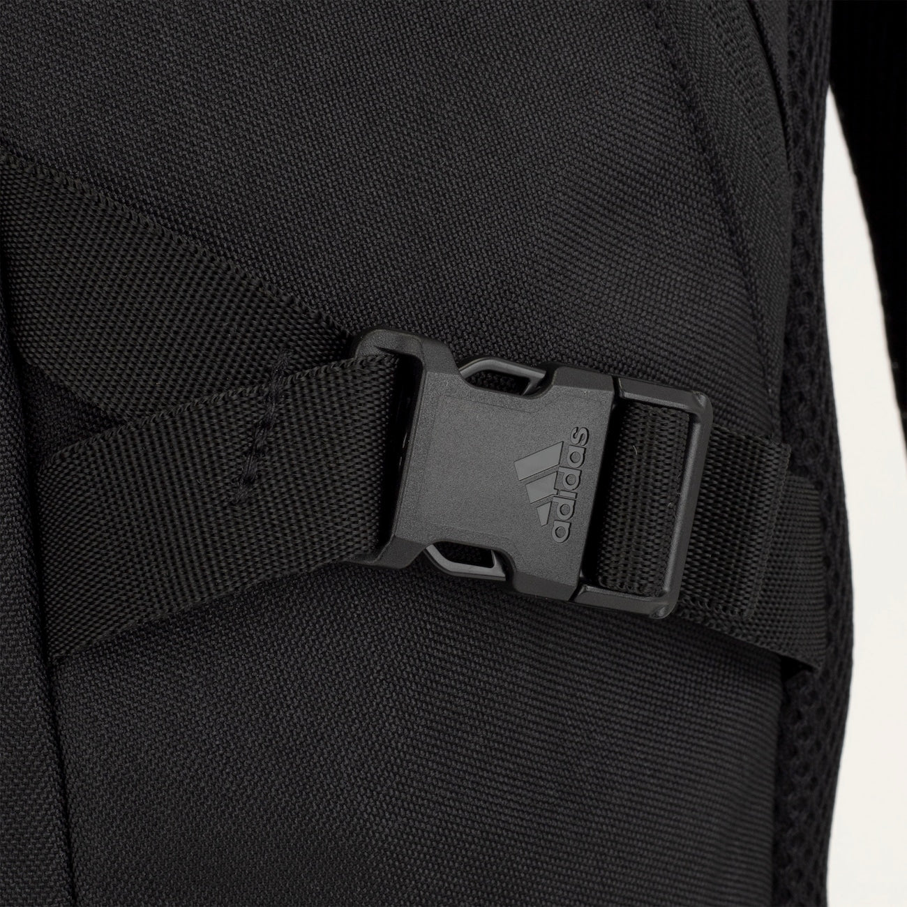 Mochila adidas Power 26 Litros Durável Versátil Confortável Escolar Esportiva Preta