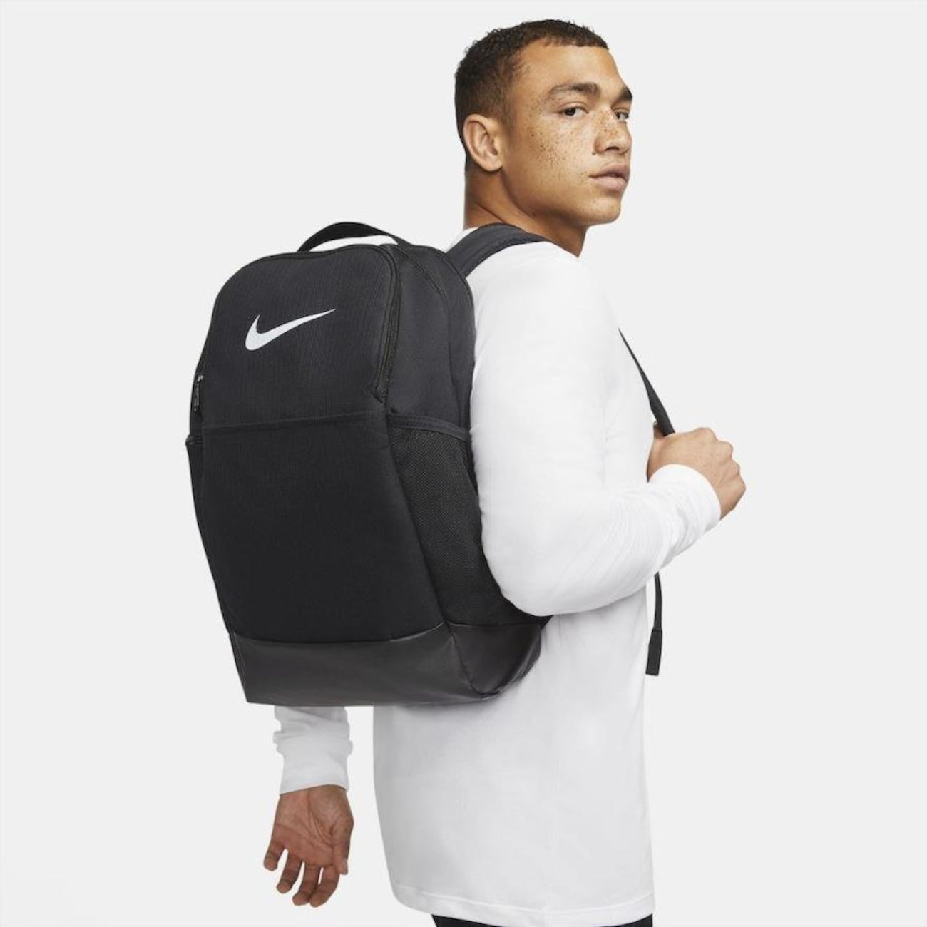 Mochila Nike Brasilia 9.5 Unissex 24 Litros Durável Espaçosa Versátil Preto
