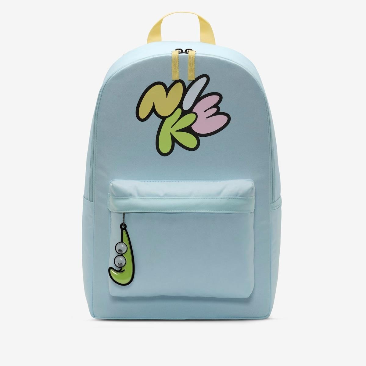 Mochila Nike Heritage Unissex 25 Litros: Estilo Sustentável e Espaço Otimizado